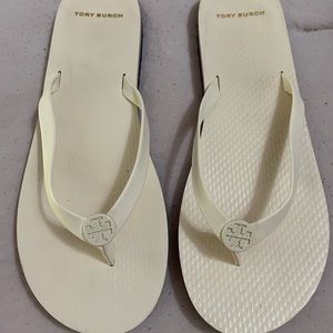 Tory Burch Ivory Flip Flops size 8